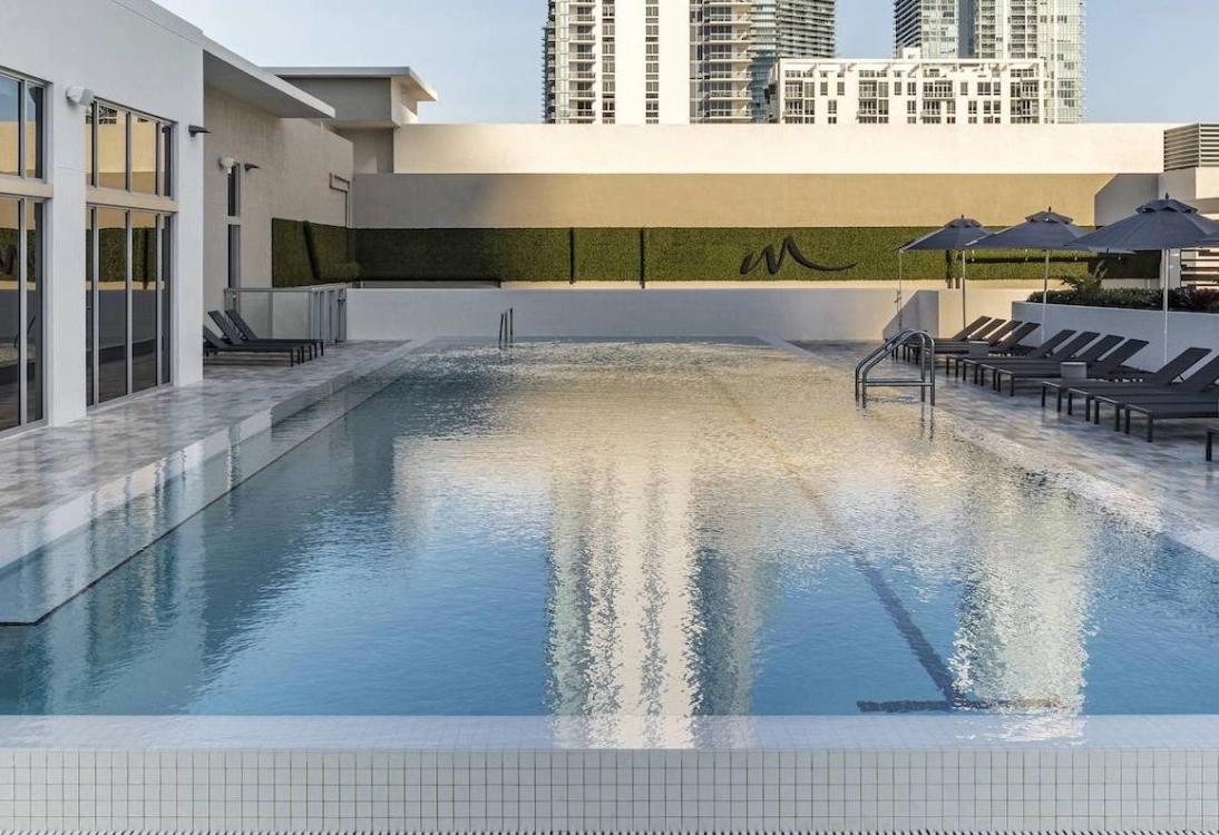 Through common areas designed by RAYMOND NICOLAS, Modera Edgewater tailors a luxury living experience to young professionals and creatives.