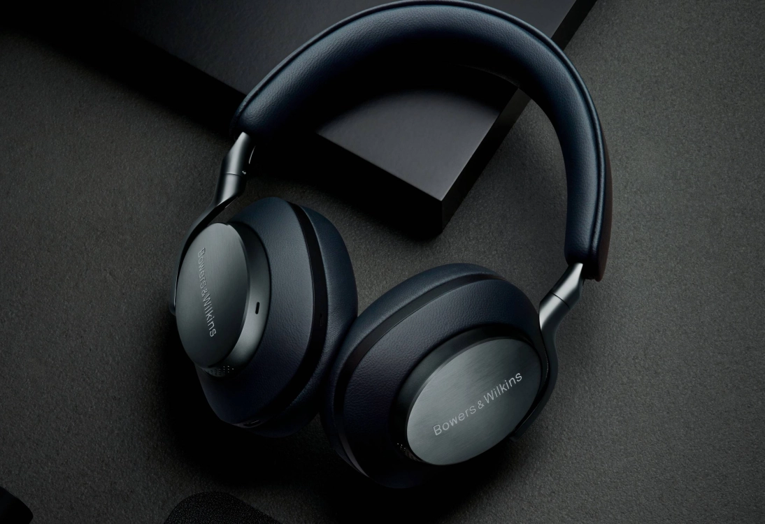 Bowers & Wilkins Px8 007 Edition: Celebrate Bond Music