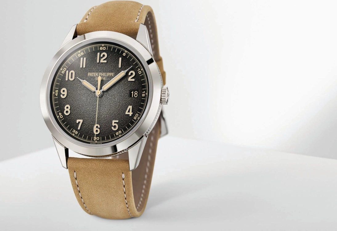 The timeless Calatrava is rendered in watchmaking’s simplest form.