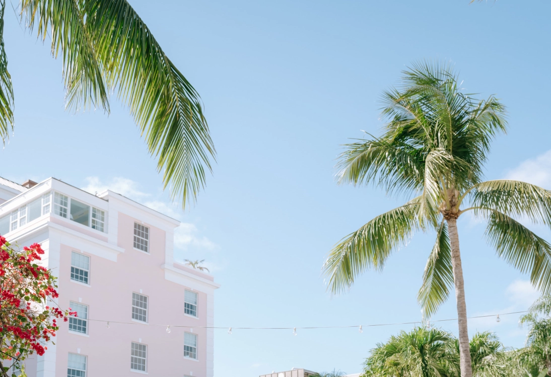 Sam Edelman launched L’Hotel Gigi, a concept pop-up shop to celebrate its SS/23 lifestyle collection and 15 years of the Gigi sandal. The three-day curated event at The Colony Hotel in Palm Beach included immersive brand experiences designed to perfection.
