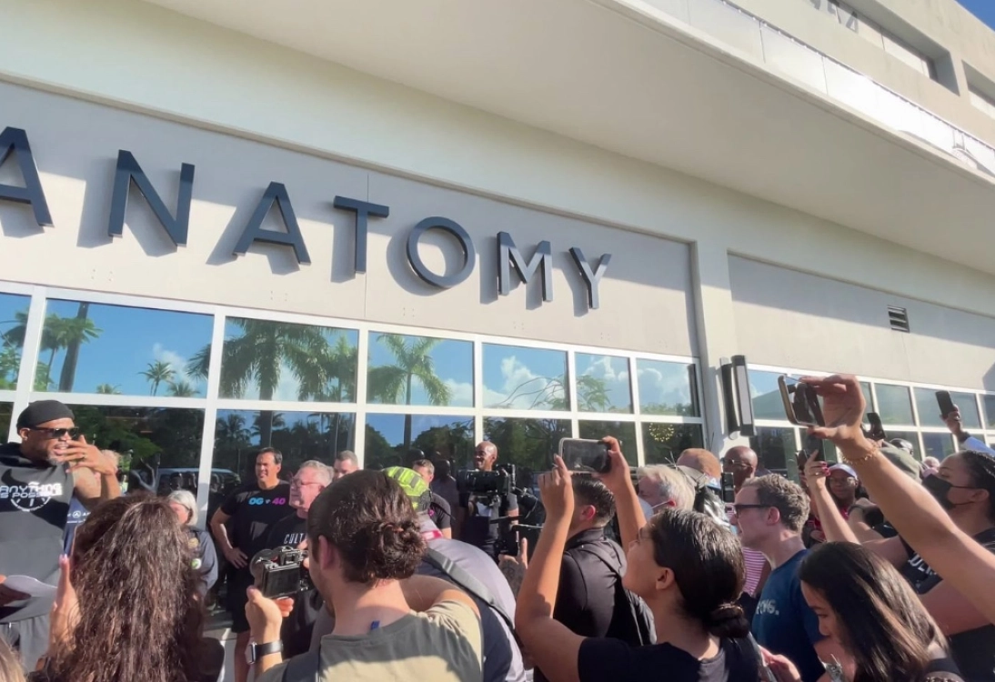 Miami Heat Legend Udonis Haslem is once again hosting the #HourPushUpChallenge with Anatomy Fitness in Miami Beach and Make-a-Wish Southern Florida.