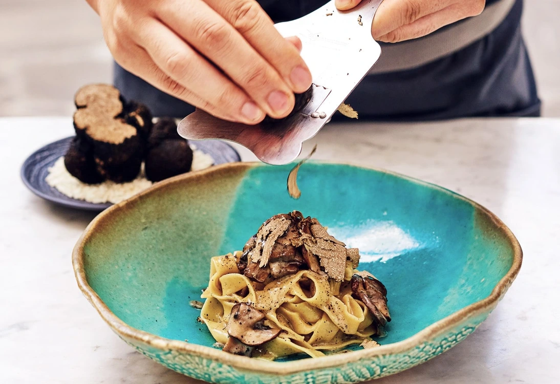 Whether you are in search of an unforgettable plate of pasta or a fresh platter of seafood, enjoy our list of O'ahu's best Italian restaurants.
