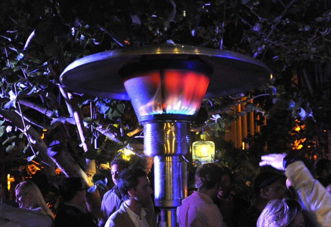 nyc outdoor dining heated