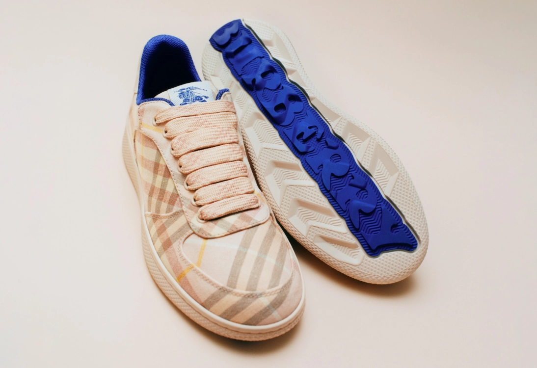 Burberry's Summer 2025 Collection Unveiled in Palm Beach