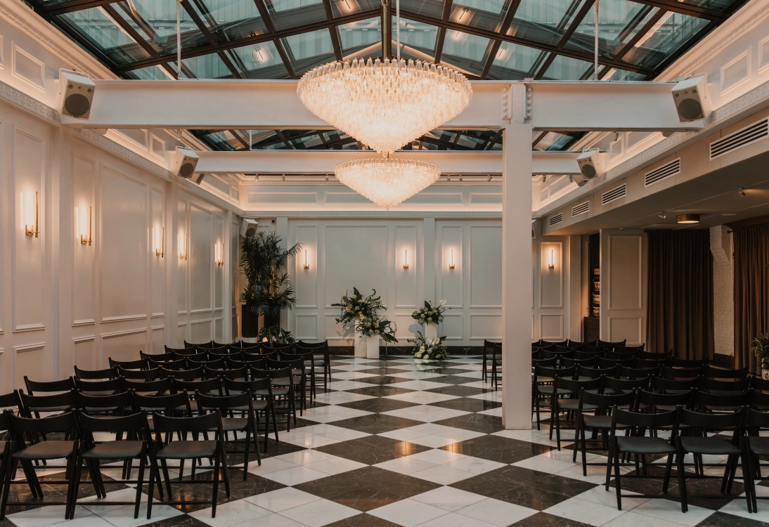 Salon 61, the newest private event space from Lettuce Entertain You Restaurants, is Chicago’s hottest wedding venue.