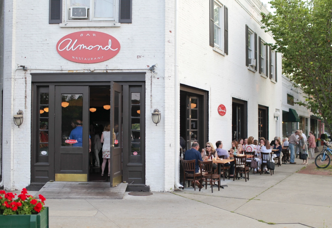 Discover Bridgehampton's Best Restaurants, Shops and More