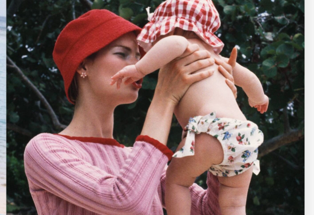 Pamela Hanson's '90s Fashion Book: A Visual Tribute