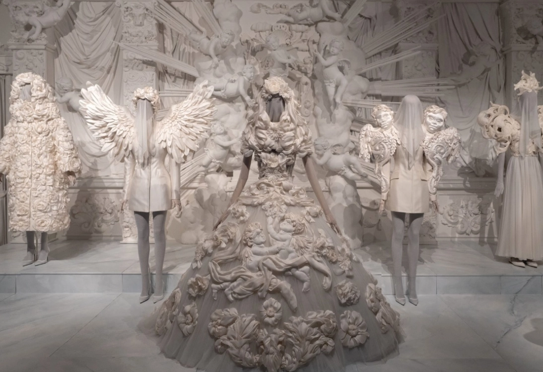 From the Heart to the Hands: Dolce & Gabbana' Debuts at Miami's