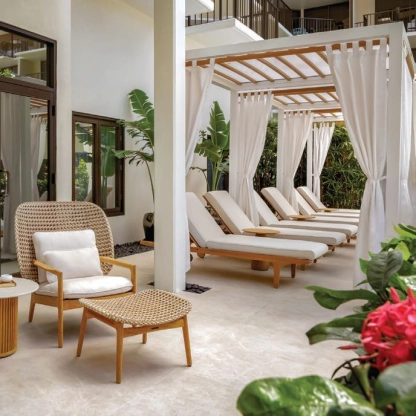 Ancient and up-and-coming healing modalities meet cutting-edge technology in the best new health and beauty treatments. Here, we’ve rounded up the top ten absolute must-do services at the islands’ favorite medspas.
