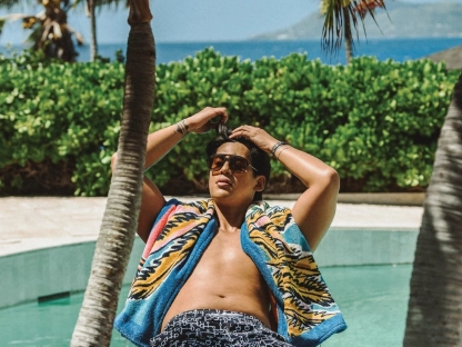 The star of the new Lilo & Stitch movie, Kaipo Dudoit, joined us poolside for a 1960s take on the season’s hottest swim fashions.