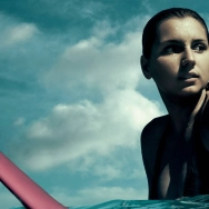 As such, Gabeira is one of the rare brand ambassadors who gives her watch a genuine beating, trading blows with the ocean on a daily basis.