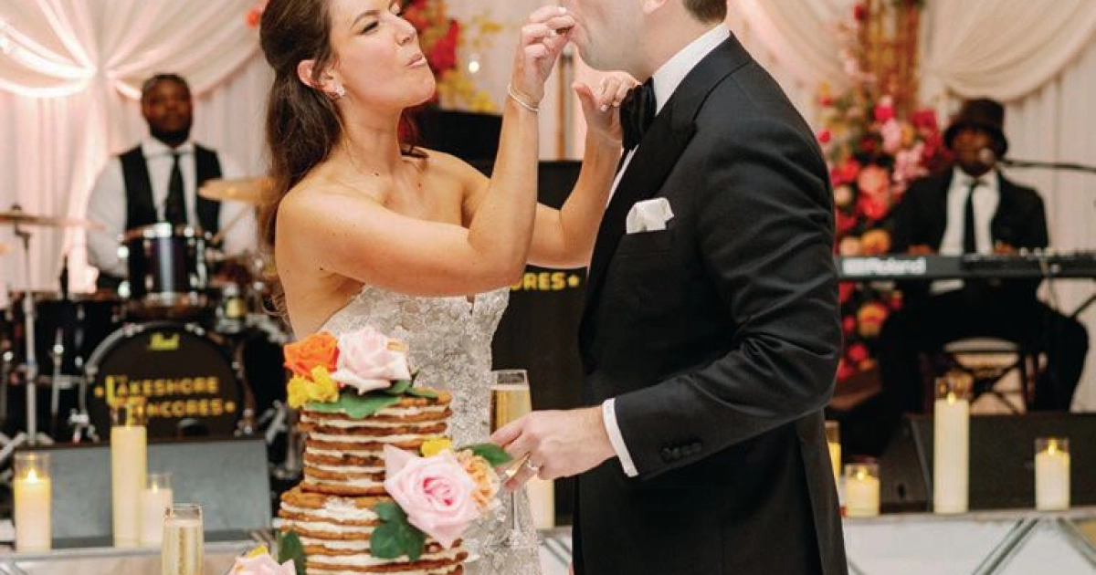 Tropical Chic Wedding: Cara & Alan's Unforgettable Night
