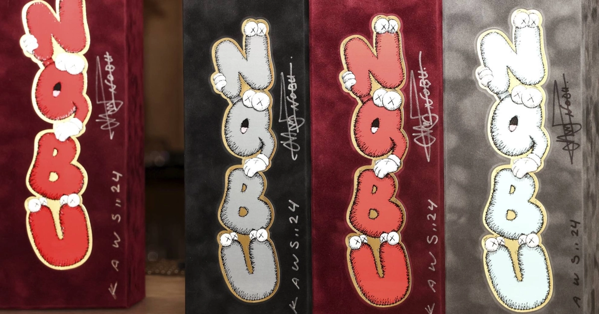 世界1650本限定 KAWS QUI NOBU 2025 Red Edition Nobu & Kaws: Qui Tequila's Exclusive Collector's Edition