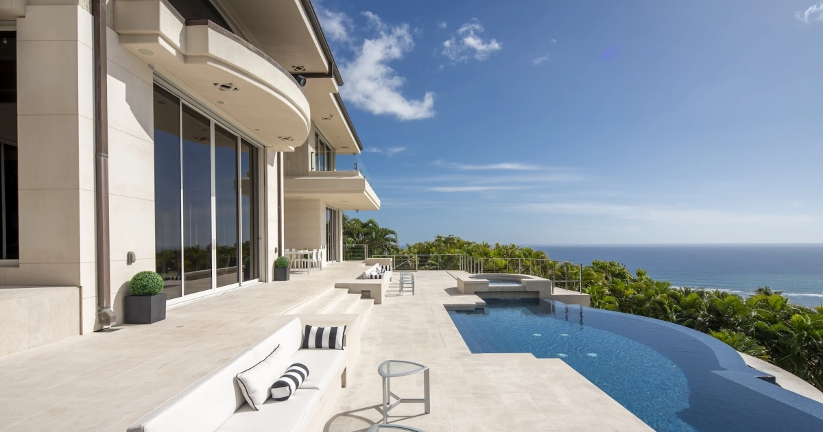 Kaimana Hila: Luxurious Coastal Living in Honolulu