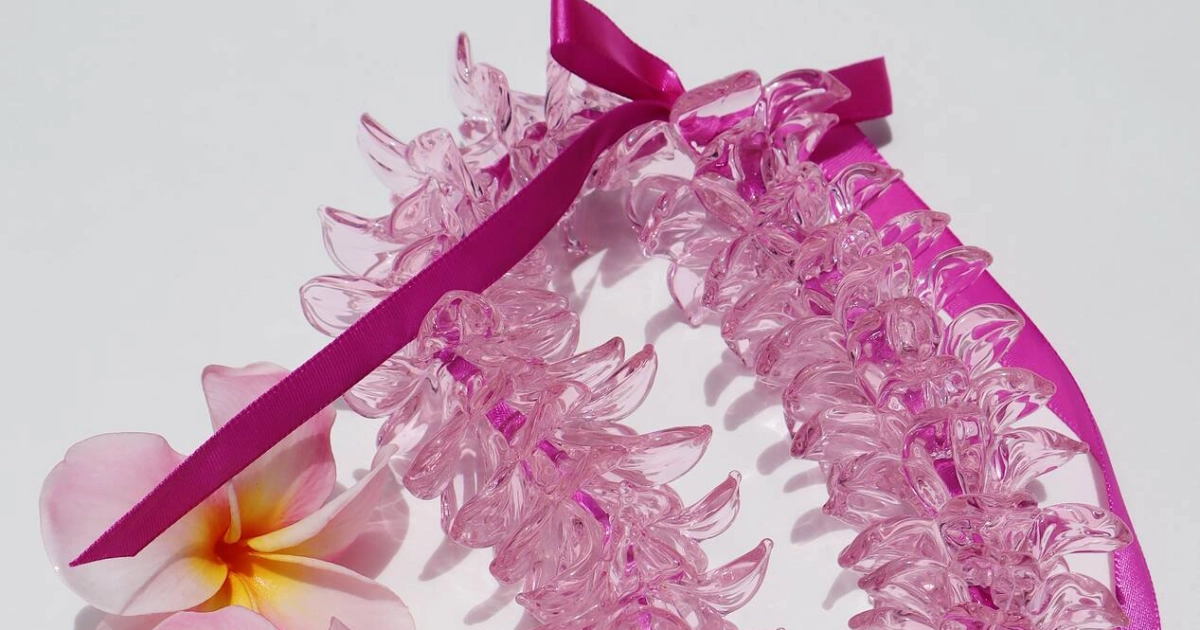 Hawai‘i’s Arlie Pemberton Creates Stunning Glass Forever Flowers