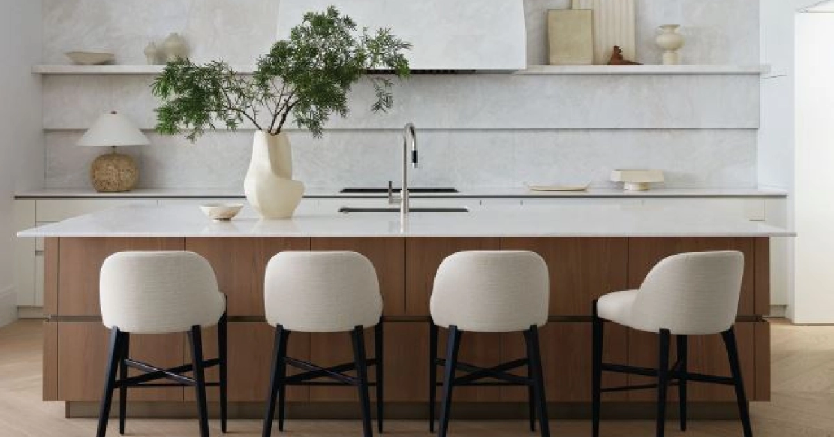 Bergman Vass Brings Gallery-Like Refinement To This Jupiter Home