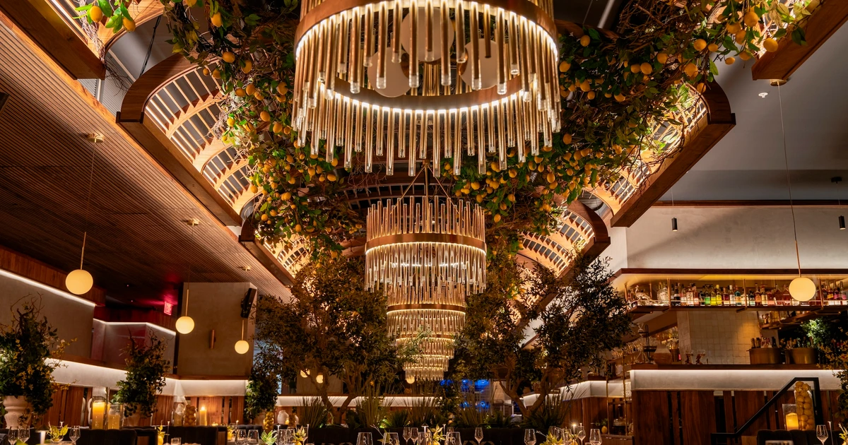 Explore Miami's Summer Happy Hour amd Dinner Spots