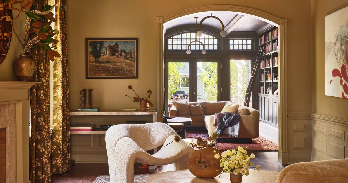 House of Honey Lets a 1903 Pasadena Victorian Show Its Wild Side