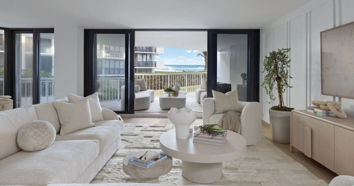 Heather Weisz and Lisa Hynes Create a Light-Filled Sanctuary in Palm Beach