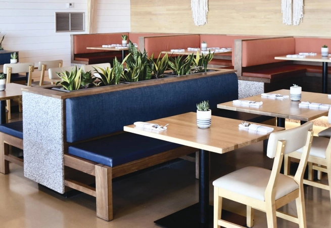 A buzzy oyster bar puts San Leon on the map, an Italian menswear mecca gets a refresh, a dazzling pop-up heads to Uptown, and more.
