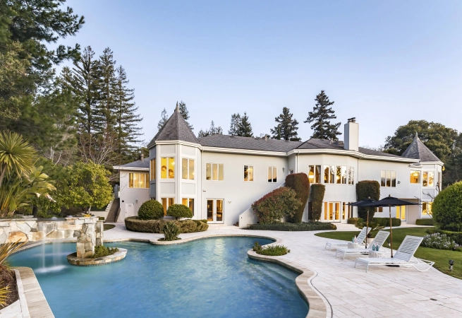 These dazzling homes in Atherton and Palo Alto take luxe living to the next level.