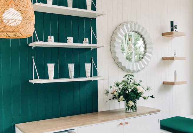 Now is the time for a little refresh. We polled JECT founder and CEO Gabby Garritano for the latest techniques and treatments to put your best face forward.