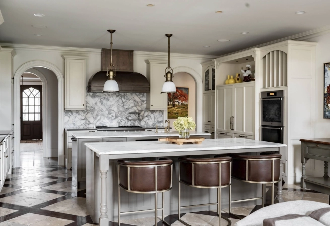 These three Buckhead real estate listings epitomize timeless elegance—located in close proximity to fine dining, golf courses and more.