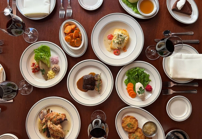 From hearty matzo ball soup to braised brisket, these Chicago spots will celebrate the time-honored tradition of Passover with beloved favorites—for a chag sameach to all.