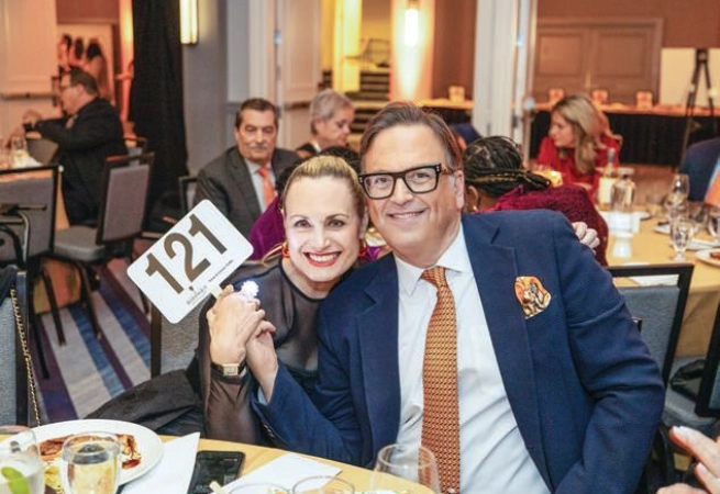 The National Kidney Foundation of Illinois raised awareness for kidney disease and celebrated survivors during its annual Gift of Life gala at the Hilton Chicago.