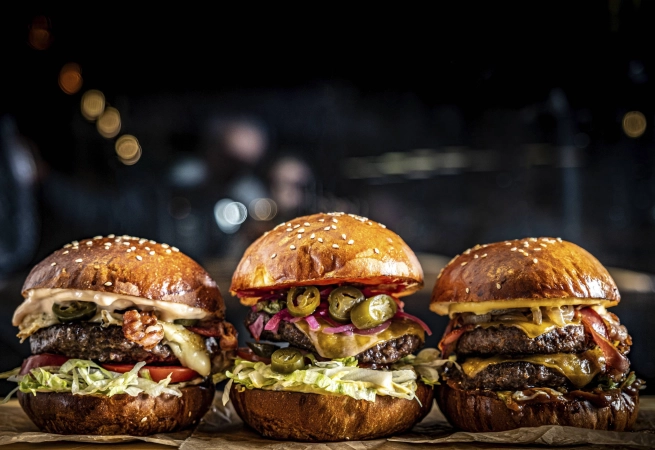 From homemade sauces, in-house pickles and the iconic fried egg, these fan-favorite burger joints may just become your weekend go-to.