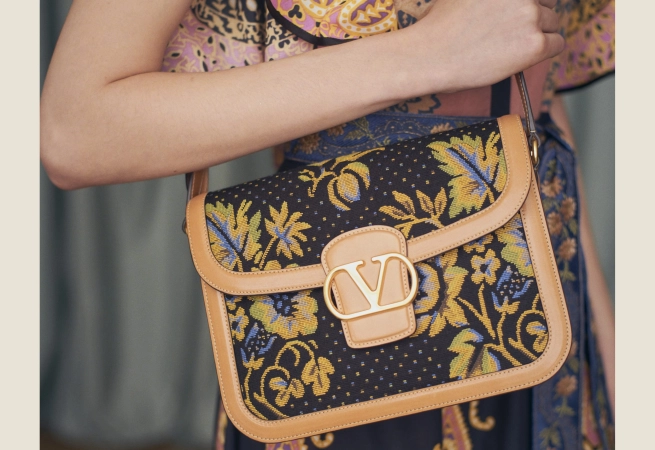 The elegant shopping venue unveils its exclusive Access Suite at Bal Harbour Shops the Maison Valentino Avant Les Débuts collection.