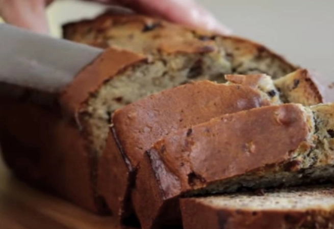 Beth La Manach of "Entertaining with Beth" fame bakes her perfect banana bread with chocolate chips and pecans. Here's how to make some for yourself.