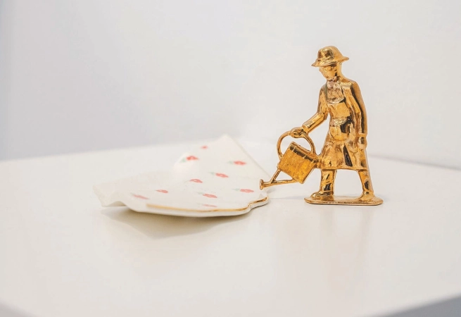 Explore the artistic essence of Miami Art Week, showcasing cutting-edge design and must-see collections.