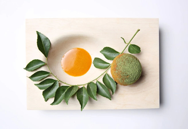 Curry - pigtail curry bun_horizontal