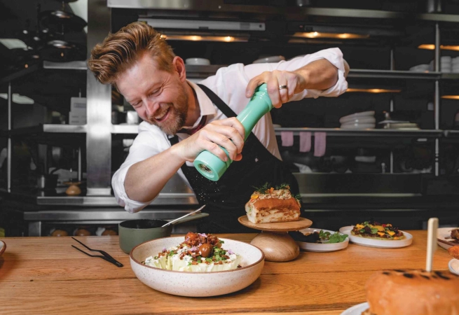 Follow these local top chefs and foodies for mouth-watering inspo and a delicious taste of San Diego’s culinary culture.