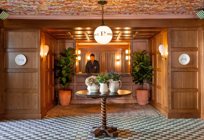 Los Angeles is a hot spot for incredible hotels—from modern to vintage, elegant to laidback. Here is our list of the best hotels that are worth a visit when you’re in need of an escape.