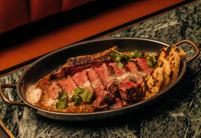 Crying_Tiger_crying_tiger_45_dry-aged_ribeye_with_grilled_sticky_rice_Main_Menu-8907