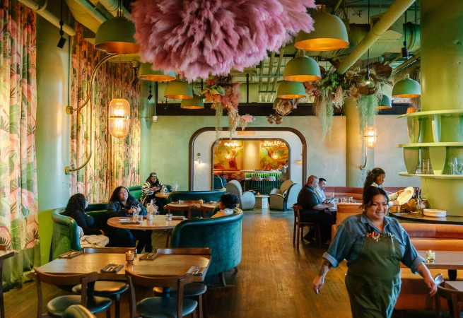 Atrium_Photo_Courtesy_of_Oliva_Restaurant_Group_1_