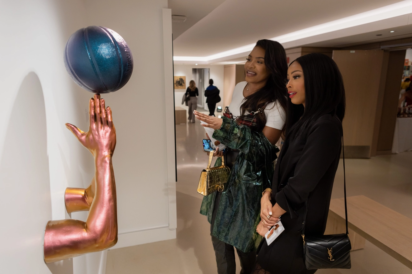 21c Museum Chicago Debuts Pop Culture Exhibit with Nigel Barker