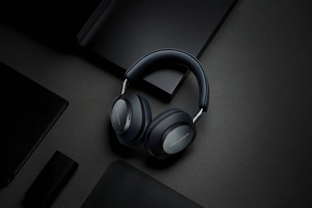 Bowers & Wilkins Px8 007 Edition: Celebrate Bond Music