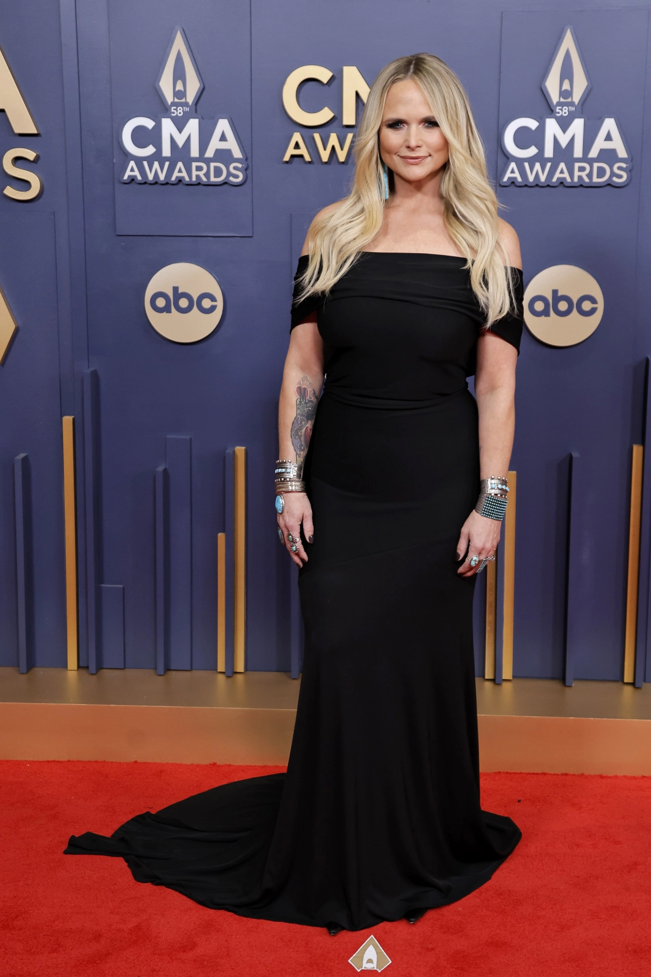 CMA Awards 2023: Best Dressed Stars on the Red Carpet, image size:1320x1980