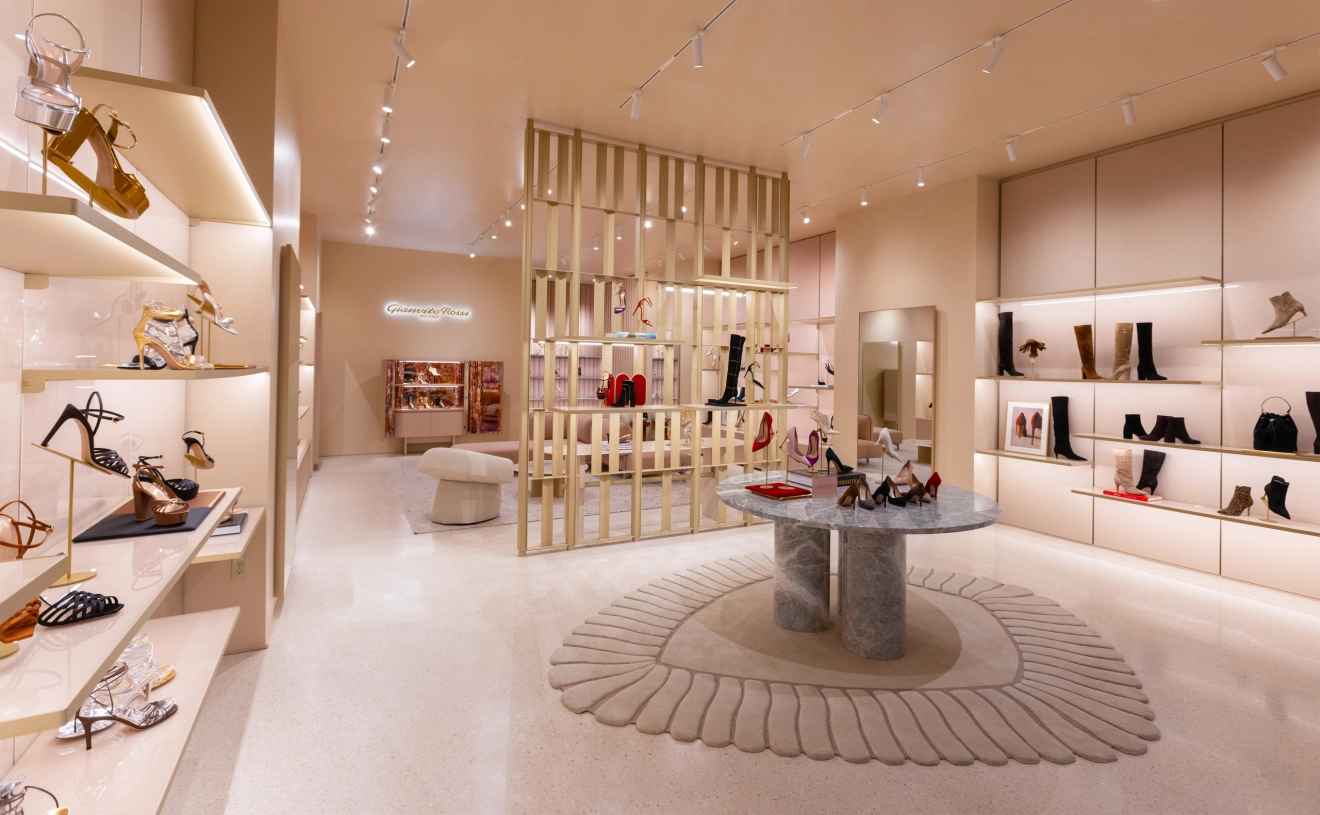 Clemons-NP-Gianvito-Rossi-10-25-21