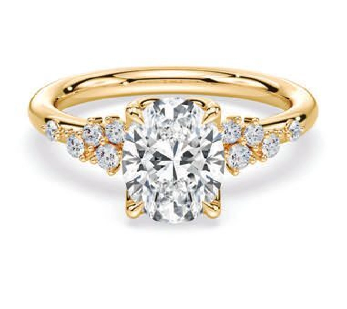 Plum Diamonds’ Oval Petals Cluster Ring, crafted in 18K gold with claw prongs and accent diamonds, showcases a modern, floral-inspired design. PHOTO: THE BRIDAL COLLECTIVE, MAKEUP BY AMERICA F