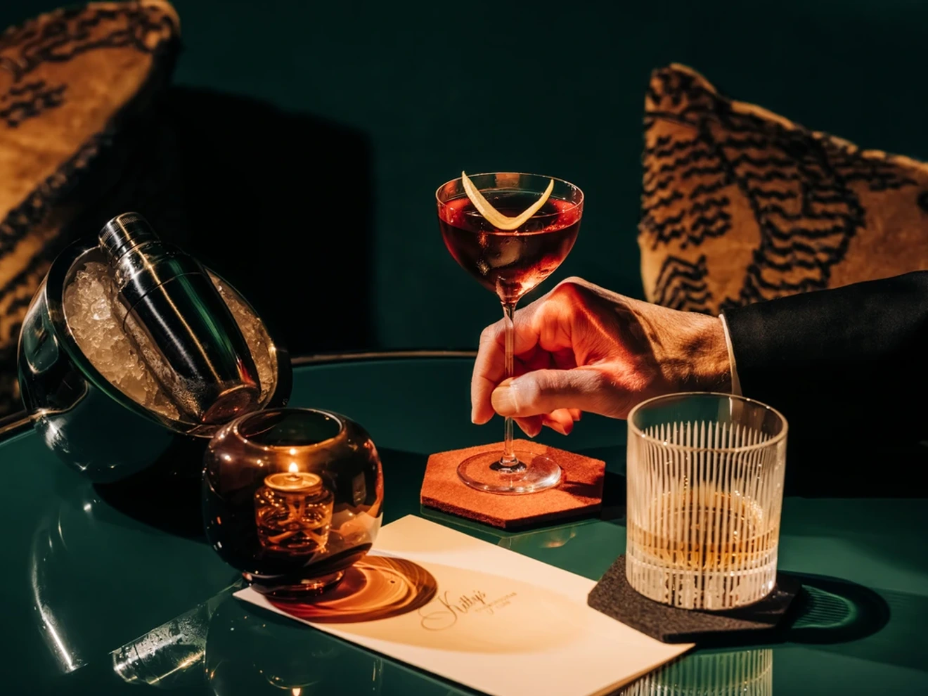 Kitty_s_Cosmopolitan_Club_Cocktails_in_the_Main_Dining_Room__no_arm_hair_-1001.jpg