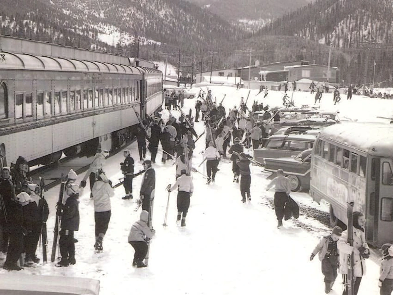 The Ski Train first pulled out of Union Station in 1940, bringing skiers to the newly opened Winter Park ski resort. Every weekend, 300 children from the Eskimo Ski Club traveled by train to ski. PHOTO COURTESY OF COLORADO SNOWSPORTS MUSEUM