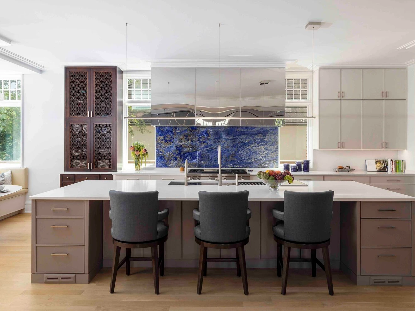 Chicago’s Best Restaurants & Luxury Living 2026
