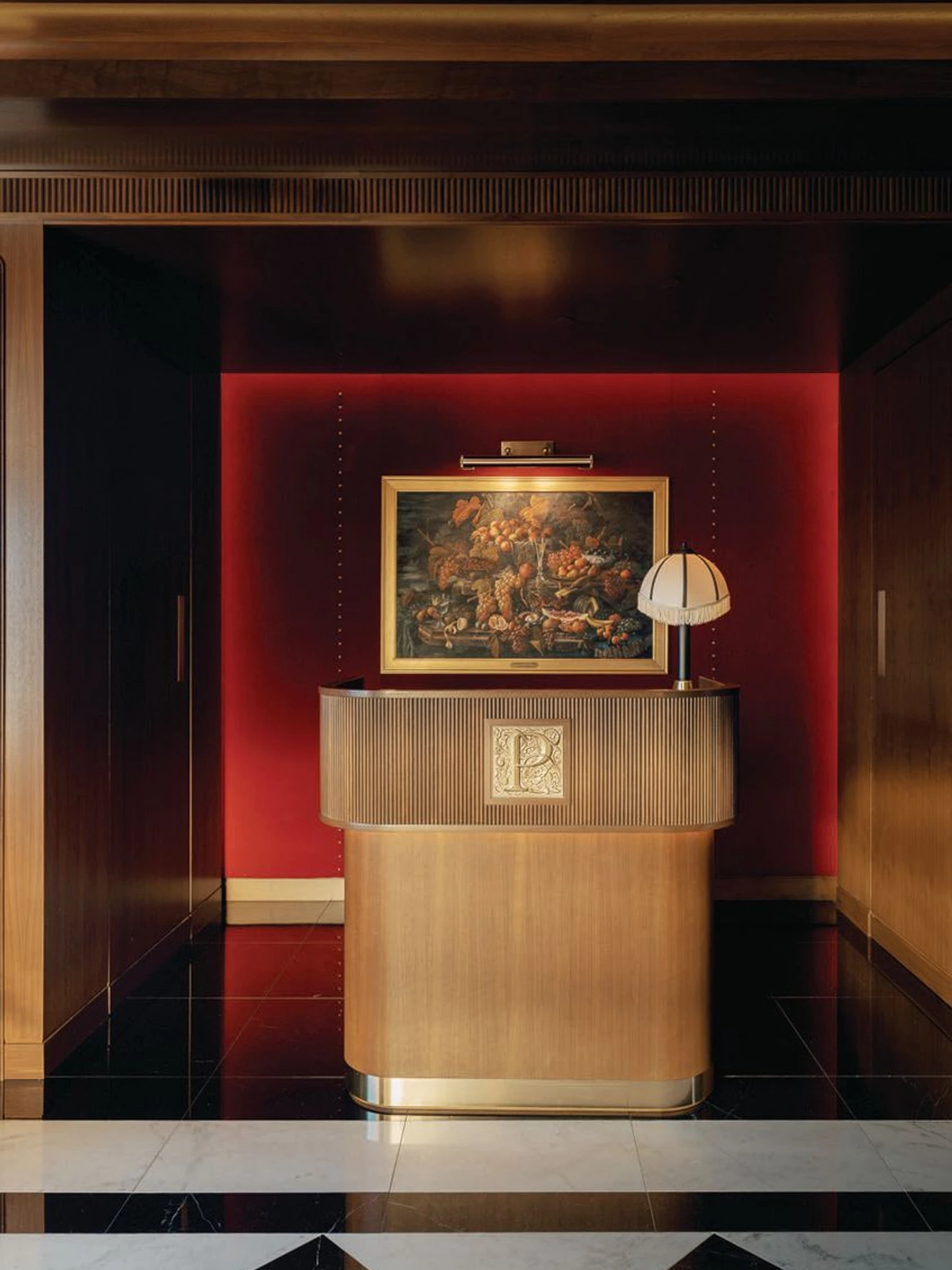Patterned marble flooring at the entry establishes a moment of formality PHOTO BY AMAURY LAPARRA, COURTESY OF TIHANY DESIGN
