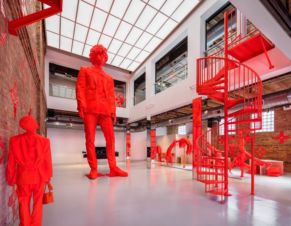 Explore Exclusive Chicago Styles at Louis Vuitton Pop-Up display picture 3