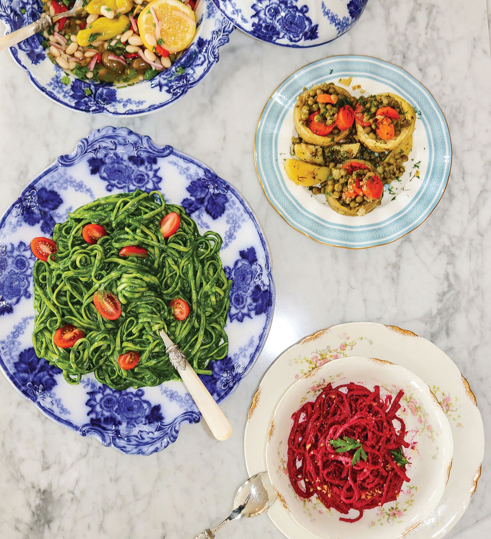 In addition to its greek extra-virgin olive oil, Fancy Peasant adds a holiday gift box and Greek mountain oregano blend to its lineup.
