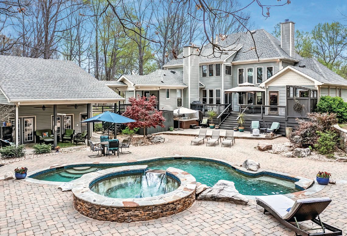 Luxurious Equestrian Estates in Milton - Your Dream Home Awaits